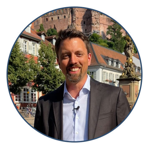 Portrait von Yves Coenye, Büroleiter und Immobilienverwalter bei Neuhauser Immobilien